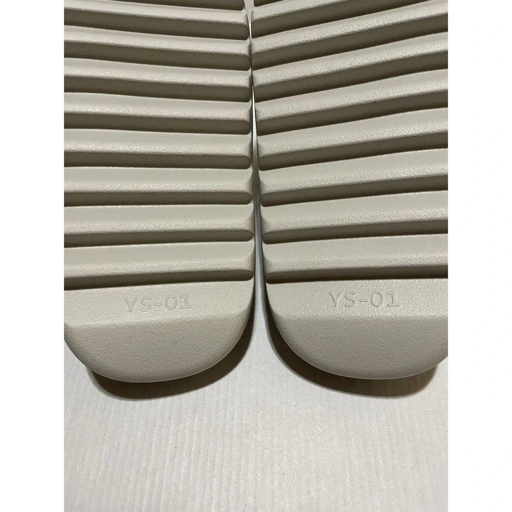YS-01 Cream Size 10 Slides Brand New W/ Dust Bag